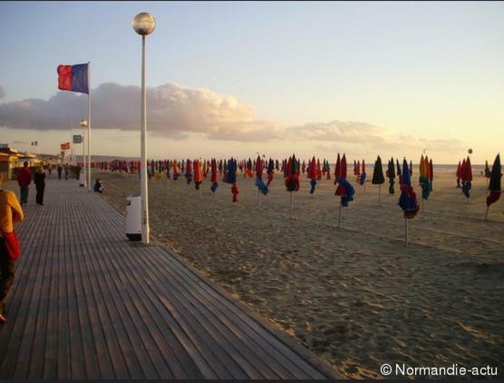 Les Marinas Port โดวีลล์ ภายนอก รูปภาพ